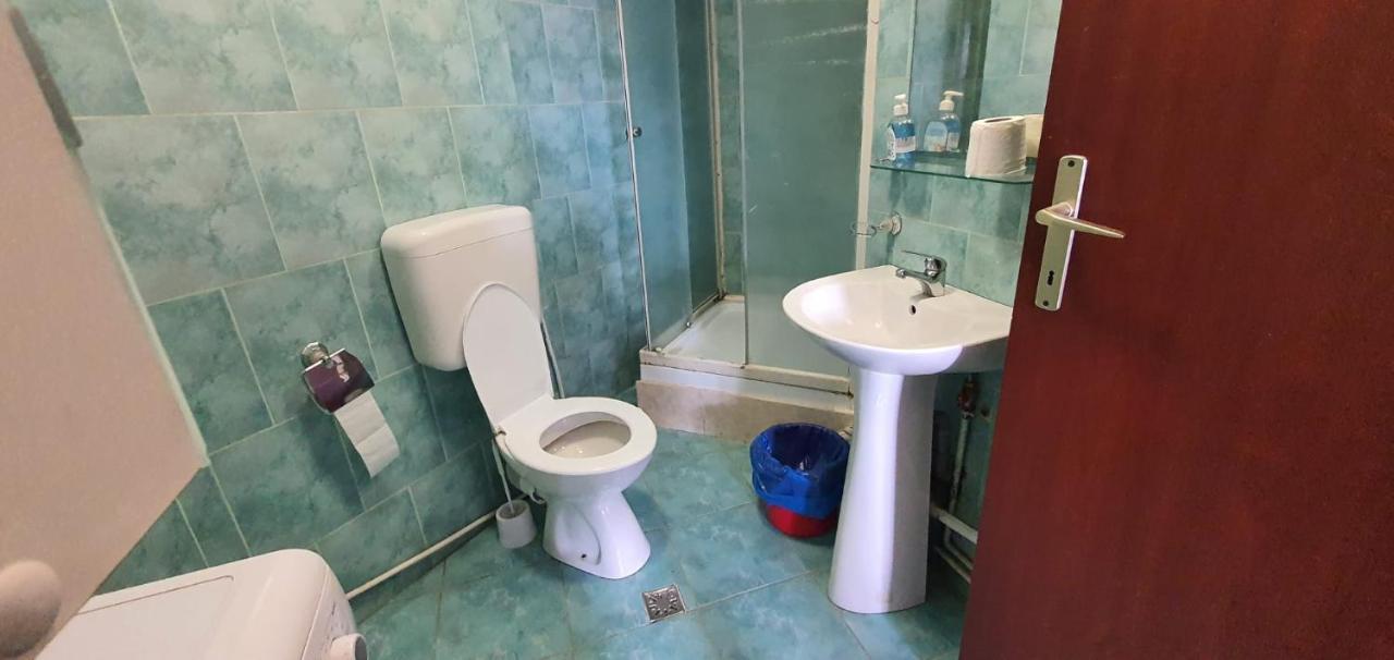 City Center Majestic Studio Apartment Bucureşti Ngoại thất bức ảnh