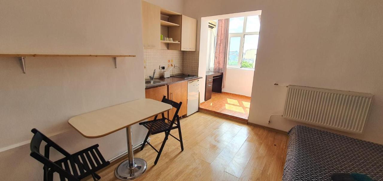 City Center Majestic Studio Apartment Bucureşti Ngoại thất bức ảnh